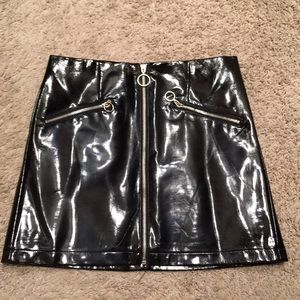 Forever 21 Vegan Leather Black Mini Skirt S (Faux)